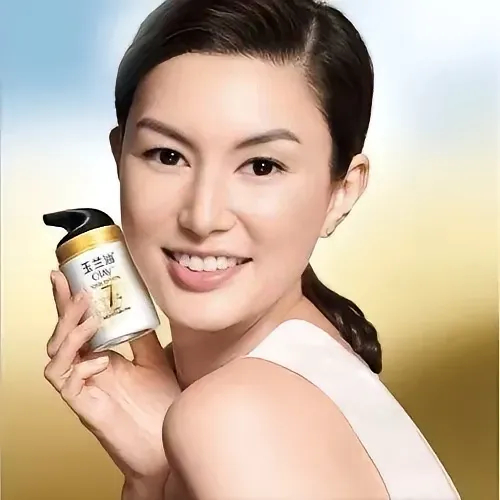 玉兰油广告女主角老了，谁都有老的那一天，混血儿确实不经老 ​​​