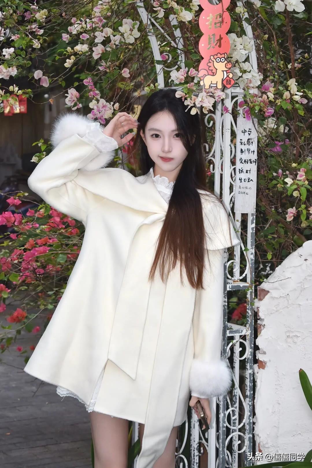 “花开富贵，财源广进”这祝福太妙了！“花开富贵”寓意生活像繁花般绚烂富足，“财源