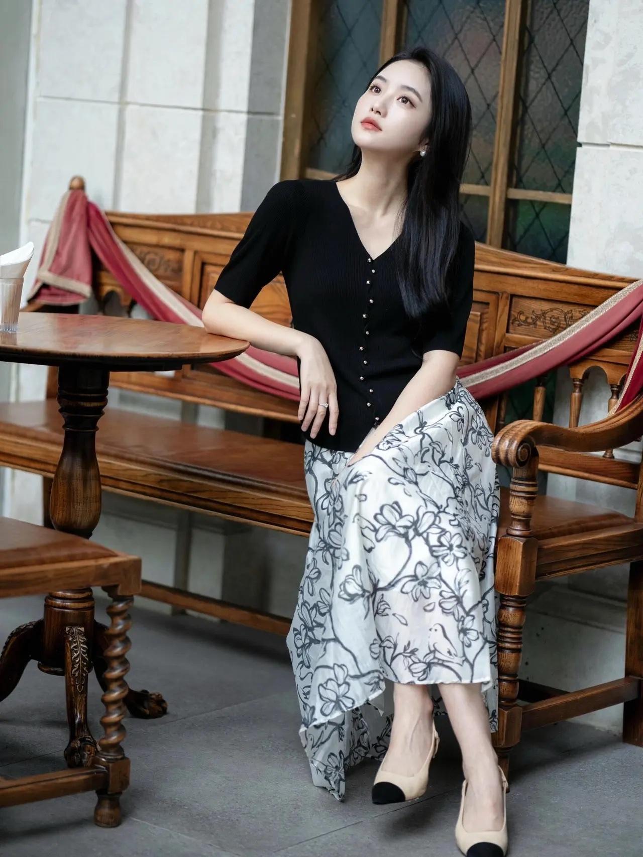 女生怎么穿搭会看上去很优雅