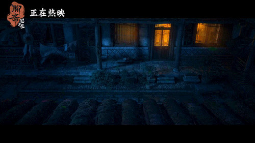 一句哽咽哭出千百年的怨 喉间那声哽咽卡了千百年，是未说出口的爱，是求不得的怨。风