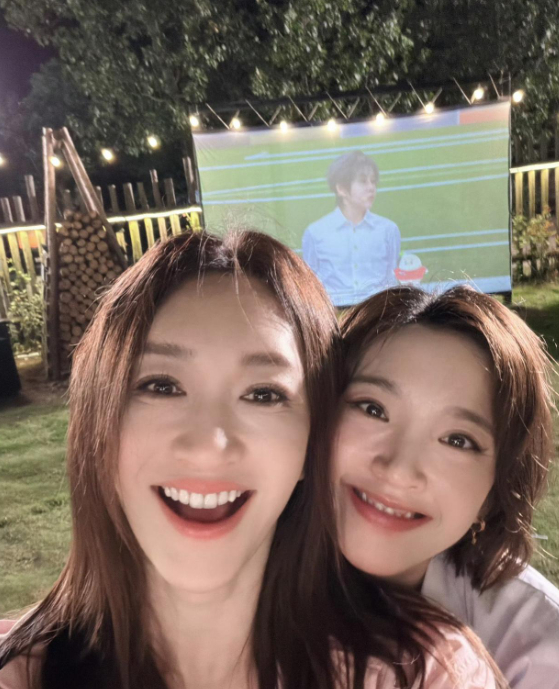 1.李昀锐的学生时代非常丰富，小时候经常坐绿皮火车去周边的城市比赛、学习。2.田