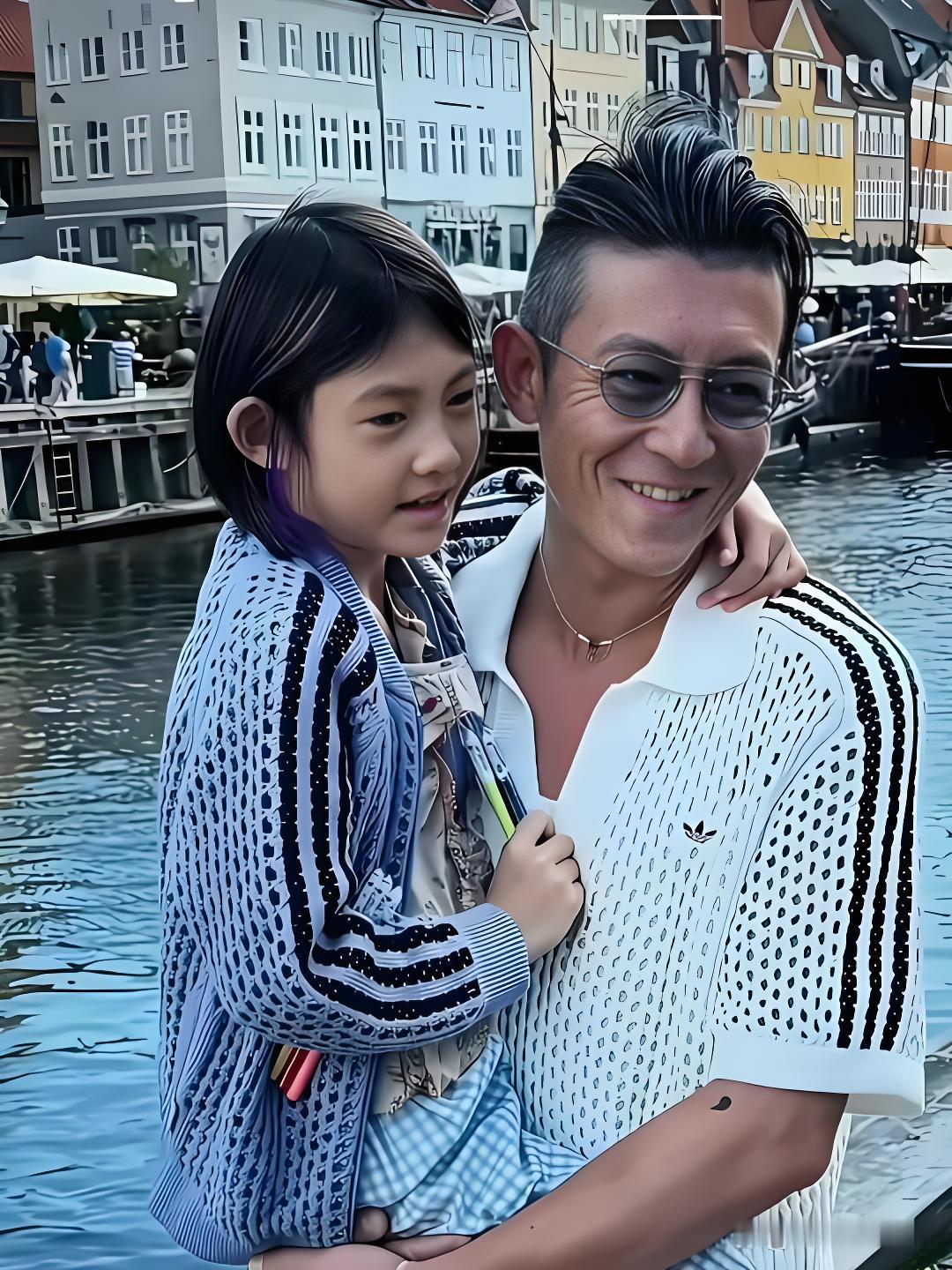 我的天呐，谁能信啊，陈冠希现在才四十三岁，状态也太沧桑了 