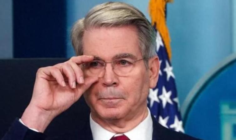 就在美军把过万名士兵压向霍尔木兹海峡，甚至指名道姓要制裁中资银行的关口，一份来自