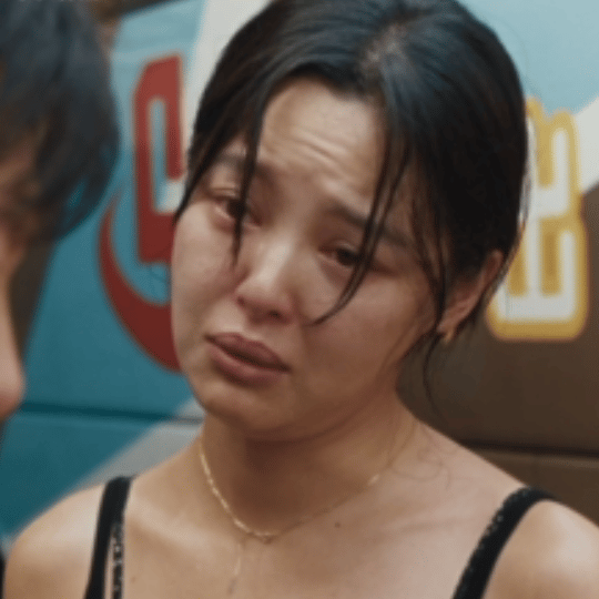 辛芷蕾开口问“你还能原谅我吗”的时候，她用一句台词剖开人物灵魂，每个呼吸都写满故