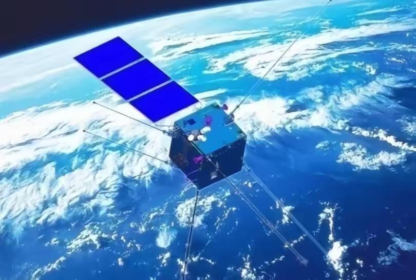 日本太空野心浮出水面！第一枪不打算打北京上海，反倒盯上了“熊猫卫星”？背后藏着比