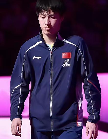 说着说着温瑞博真赢了！
4-2拿下邱党，
这小温太猛了！
赛前说“此时不搏何时搏