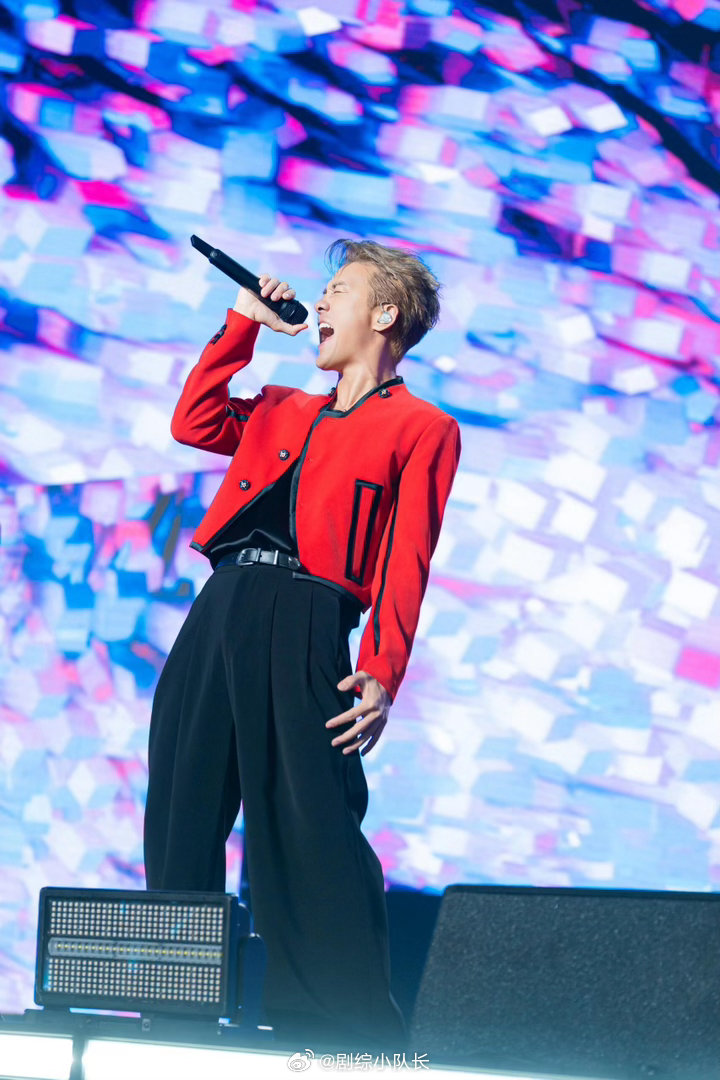 头一次见这么跨界的综艺班底 内娱综艺终于有人敢拍这个主题了。吴克群牵头，路桂军医