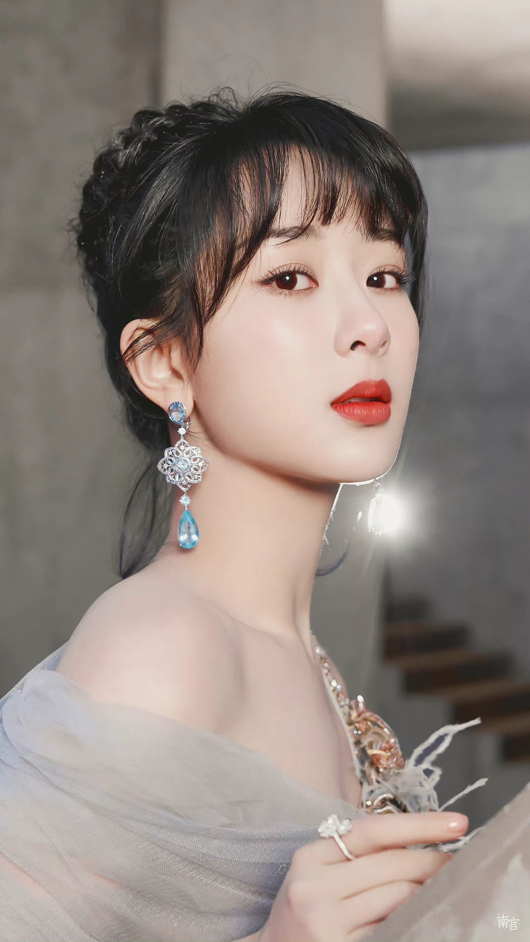 #杨紫[超话]##杨紫小夭# 💜#杨紫长相思# 与小众浪漫邂逅借点清晨晒太阳?