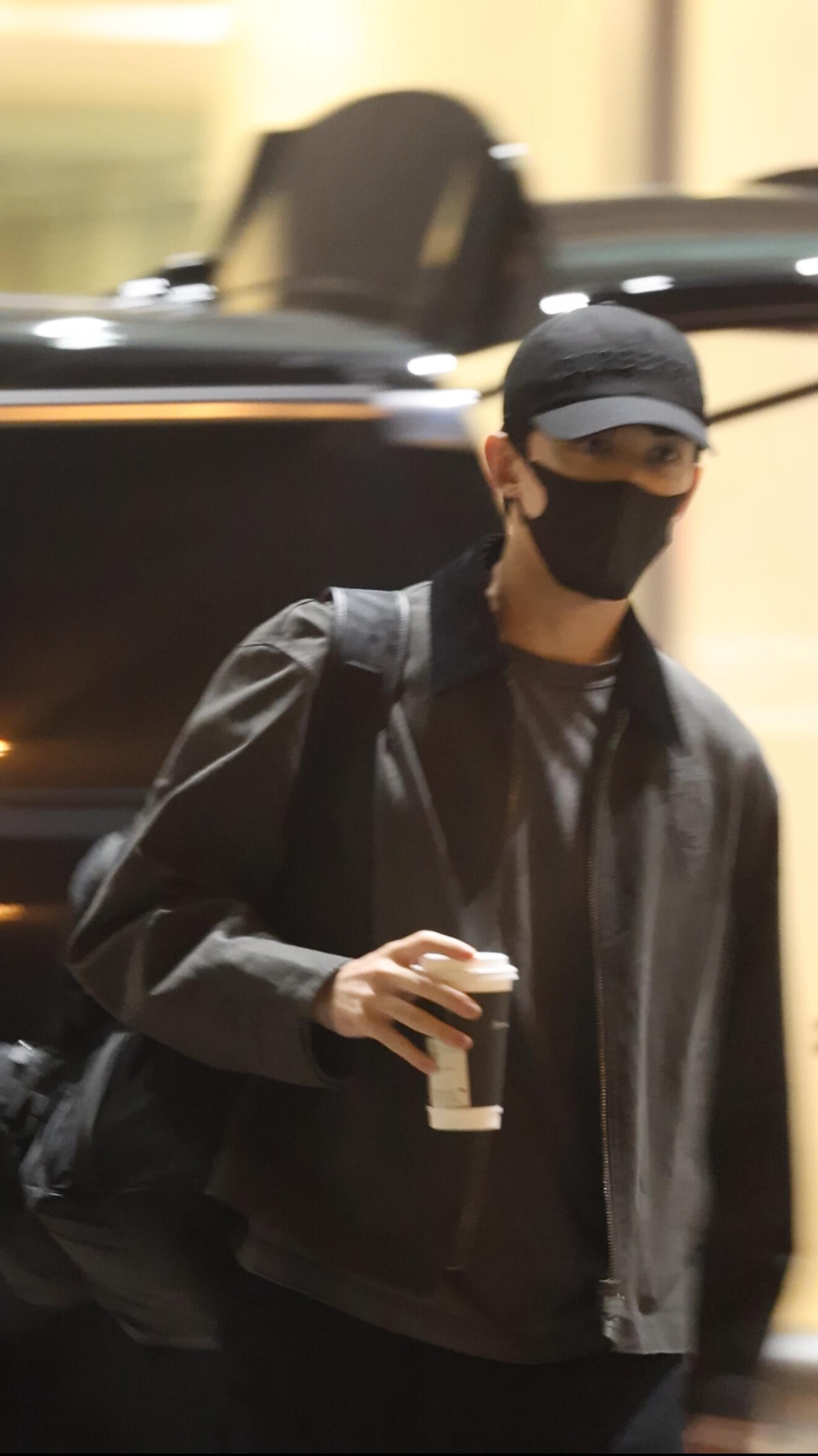 小伙出发杭州 开机一切顺利[挤眼][鲜花] ​​​