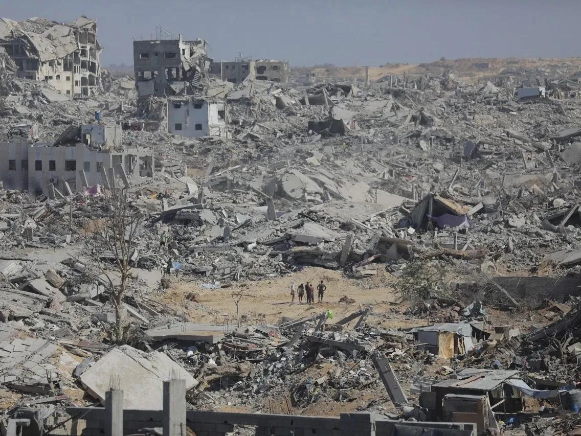 第一，是谁先动的手？以色列咬定哈马斯在拉法地区袭击了以军部队，但问题是——拿不出