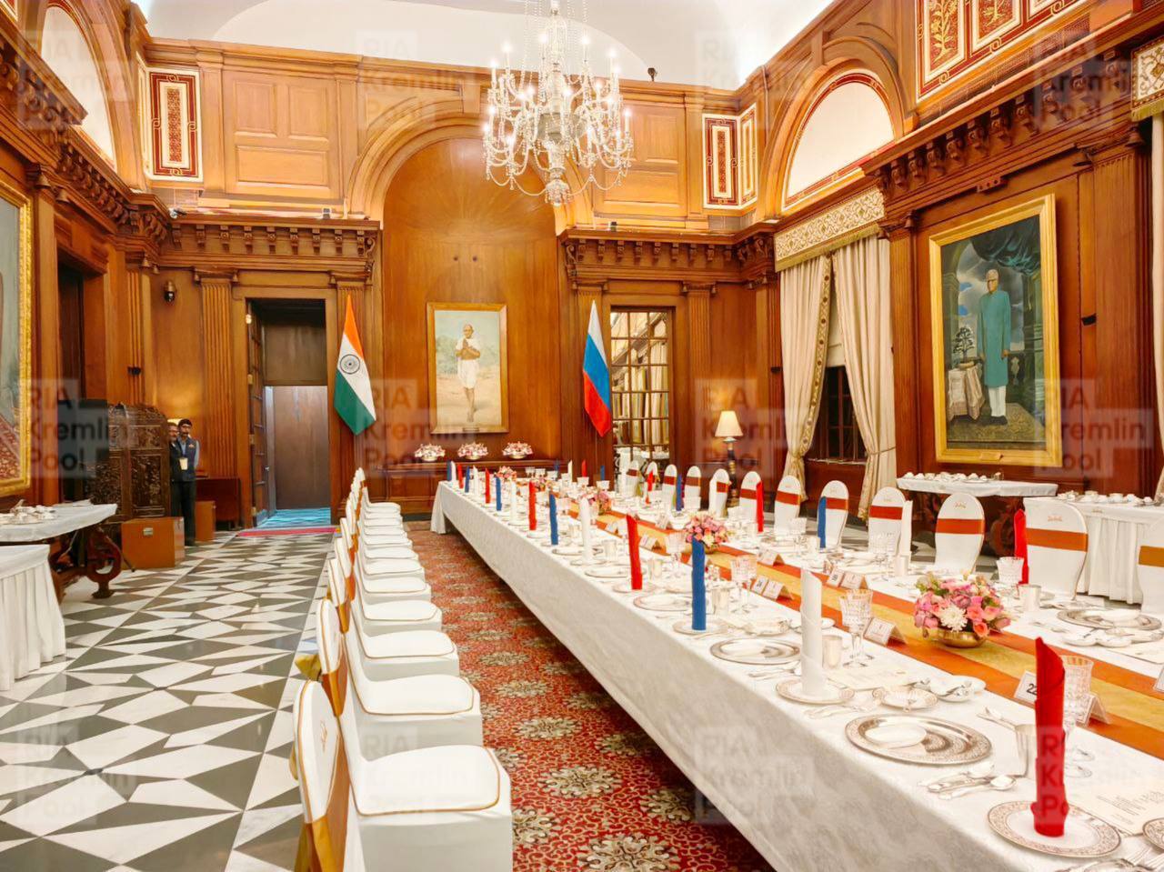 瓦洛佳小朋友  为普京举行的隆重招待会已准备就绪 