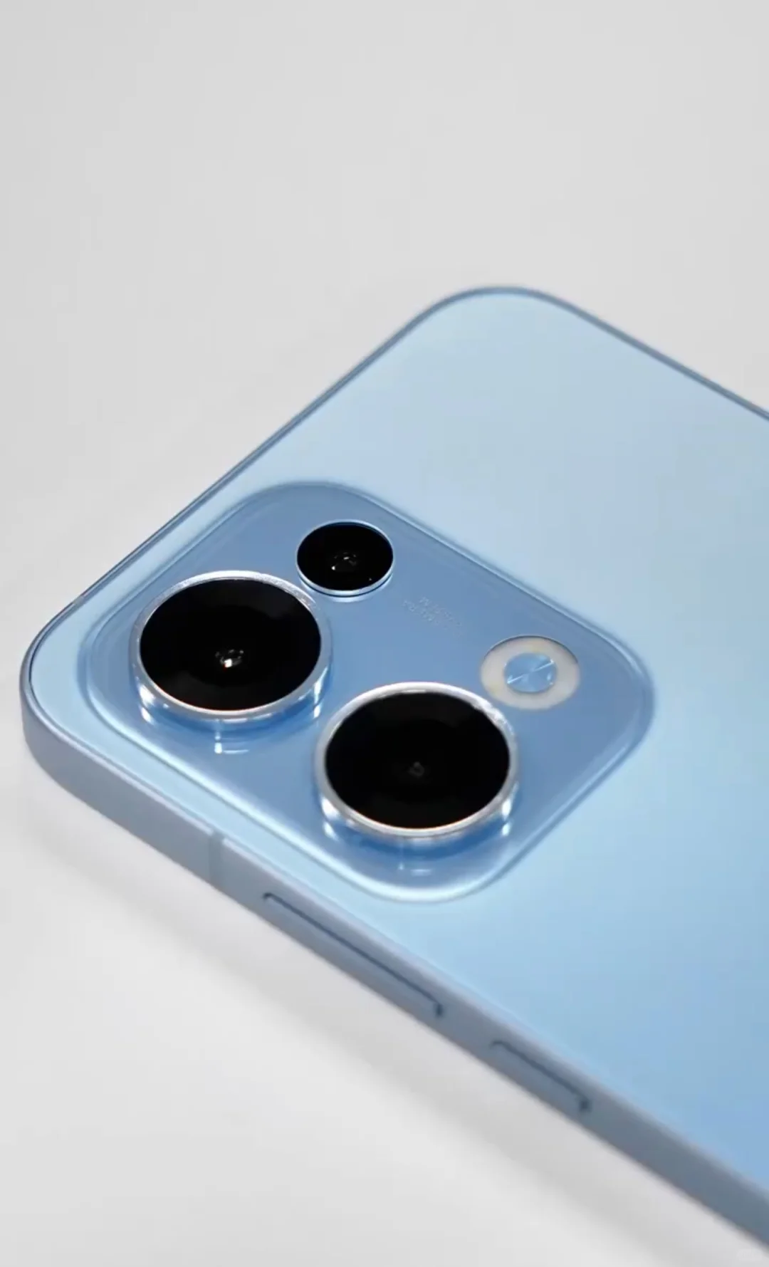 最美产品经理Monica爆料Reno 13？！