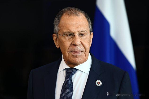 拉夫罗夫声称，波罗的海三国在脱离俄罗斯独立并加入欧盟后，生活开始变得更糟。原因可