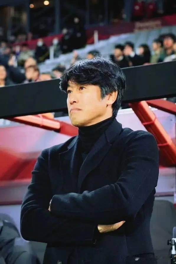 徐正源没谈成。
五年教练，带队成绩挺好，就因为合同里“进亚冠”这条，俱乐部说附加