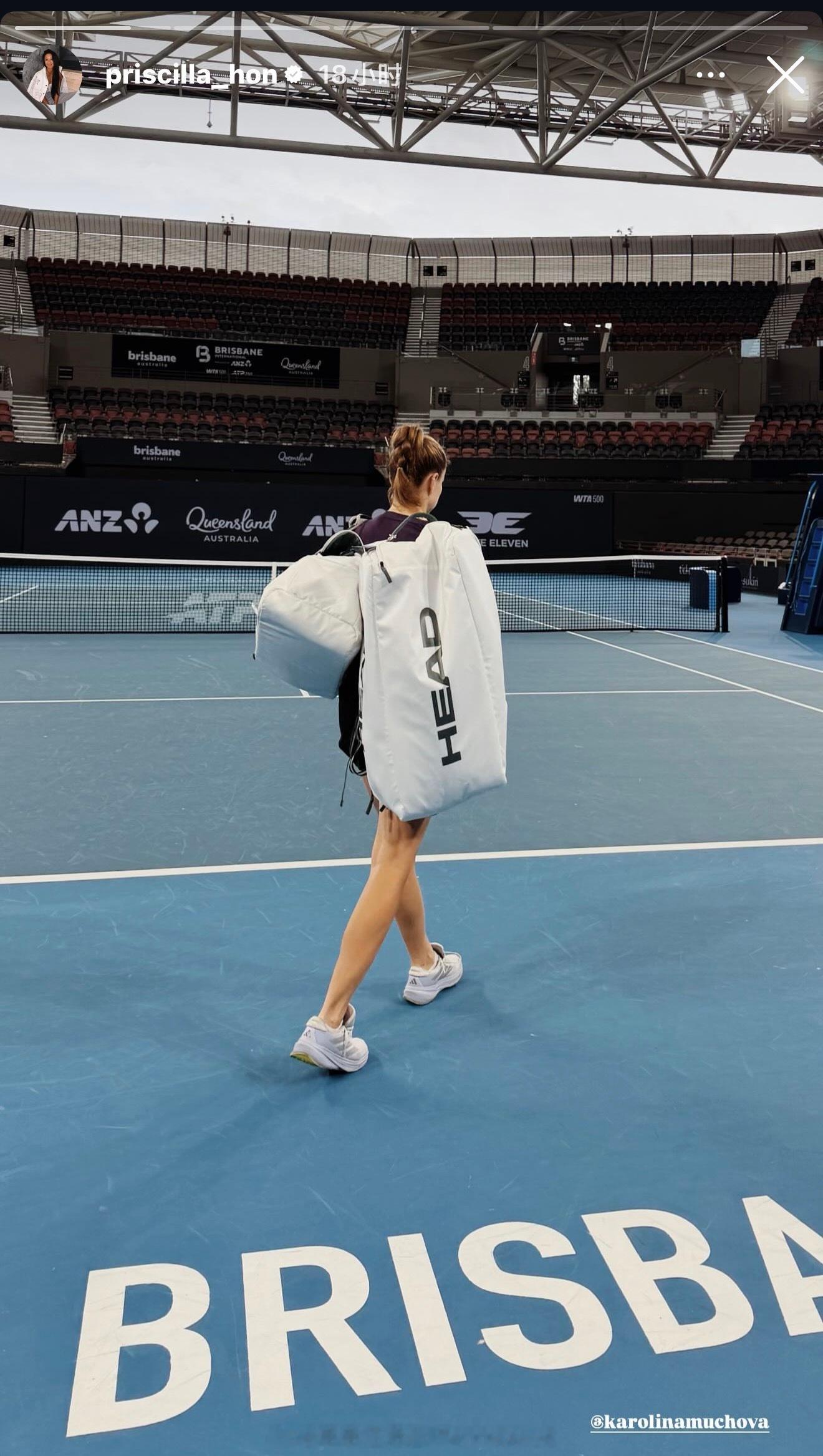 韩天遇和穆霍娃布里斯班汇合。 