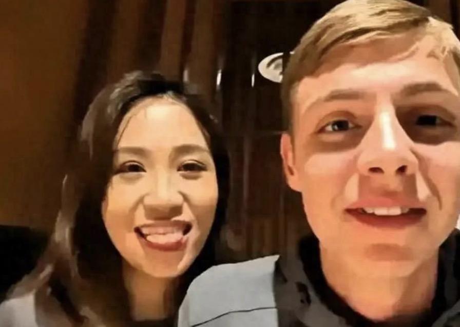 之前四川公交车上一个标语，媒体是义愤填膺群起而攻之，如今遇到西安麻辣烫这个事，为
