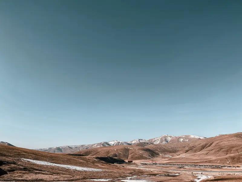 不过能有这样的好友也是幸运，我看还是得准备点被子羽绒服过去吧。