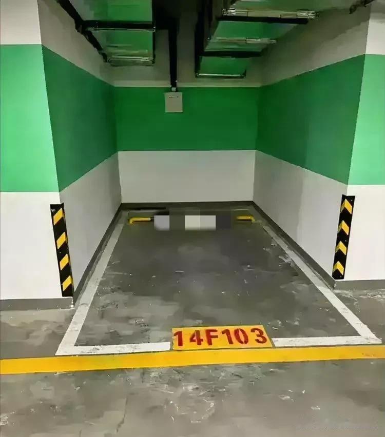 “每次停个车直接头大，当初就不应该贪图便宜，省四万块钱买这么个不中用的停车位，后