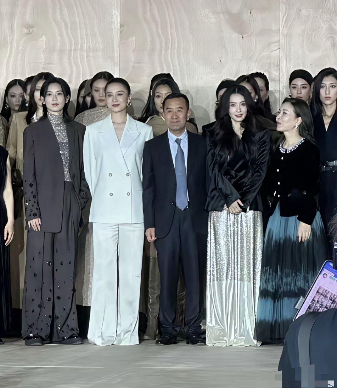 终于明白星爷为什么选张柏芝了。这颜值，放在全球审美里也是顶级。 