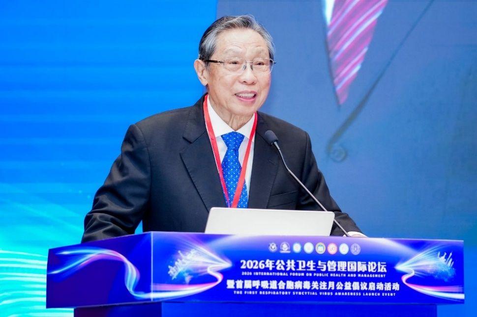 钟南山最新提醒。钟南山最近提醒一岁以下婴幼儿家长。呼吸道合胞病毒（RSV）将进入