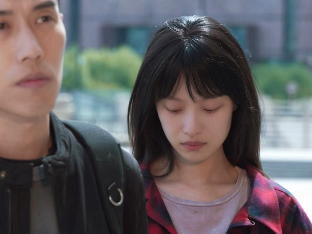 倪妮8小时话剧练出的台词功底 有些人用表情演戏，倪妮用声音也在演。8小时话剧的历