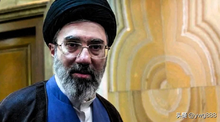 据报道，特朗普政府内部已开始讨论重启与伊朗的谈判。
        消息人士周六