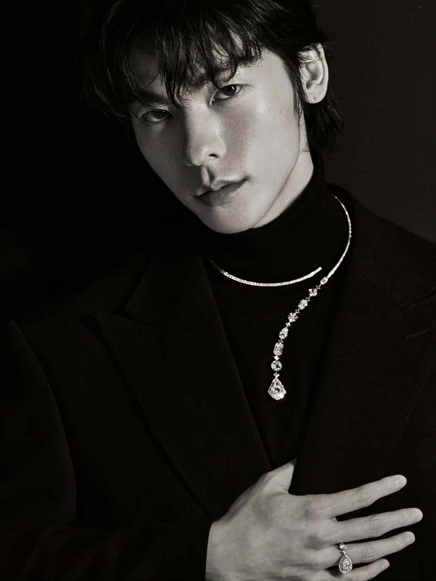 许光汉 ｜ BOUCHERON 矜贵有型的魅力新姿 ！Prada 米兰时装周之行