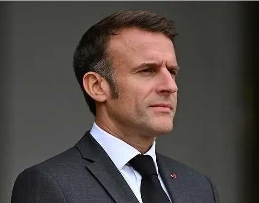 法国总统马克龙正式宣布！

3月18日，法国总统马克龙在西部城市南特宣布，法国已