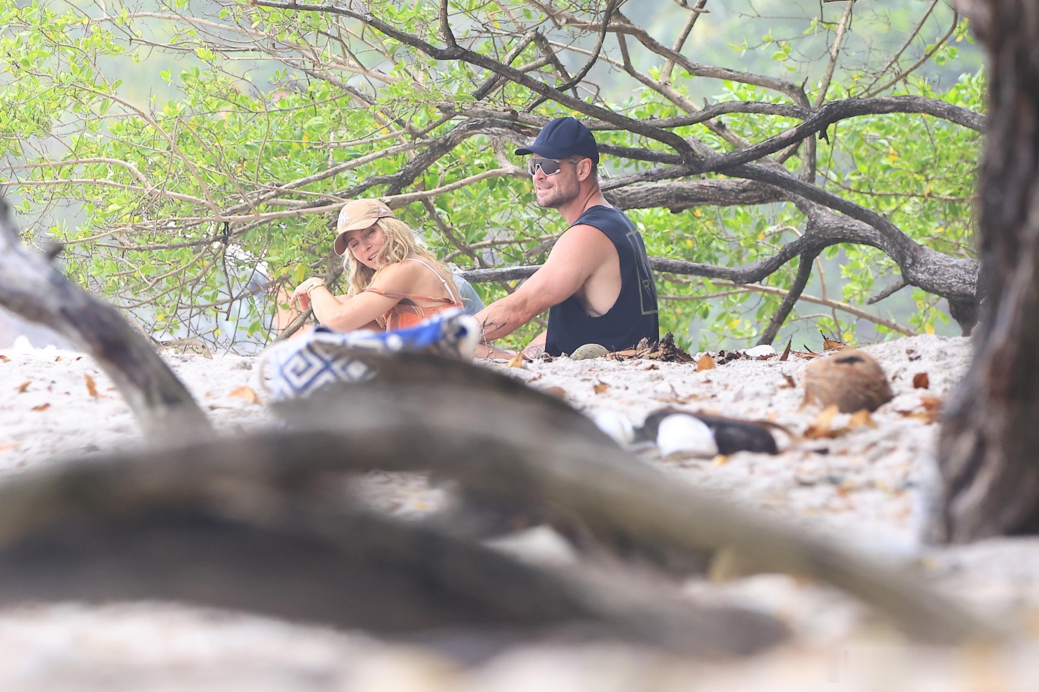 Chris Hemsworth克里斯海姆斯沃斯和妻子Elsa Pataky埃尔莎
