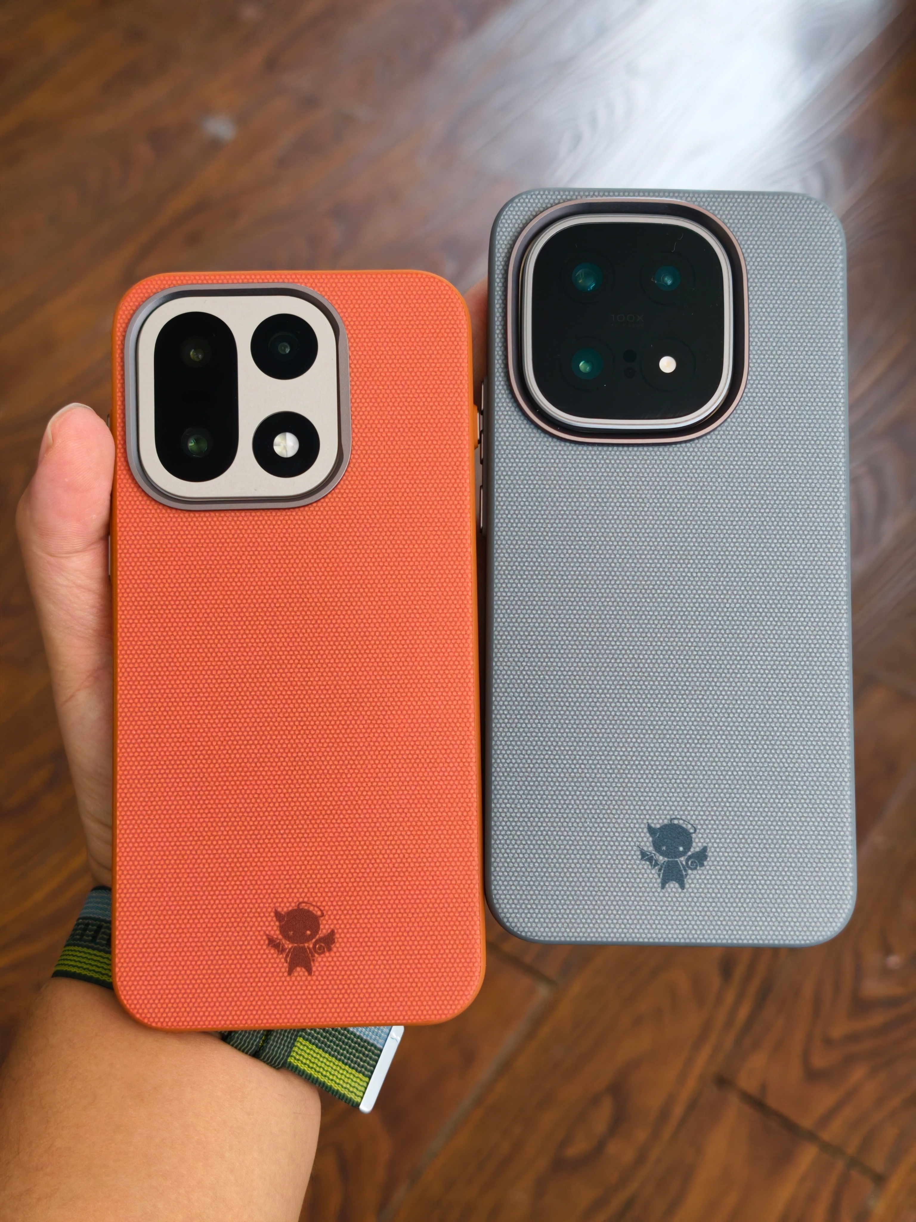 第三方手机壳的审美这块，我觉得可以永远相信趣装备[哈哈]把我的两个 15 都换成