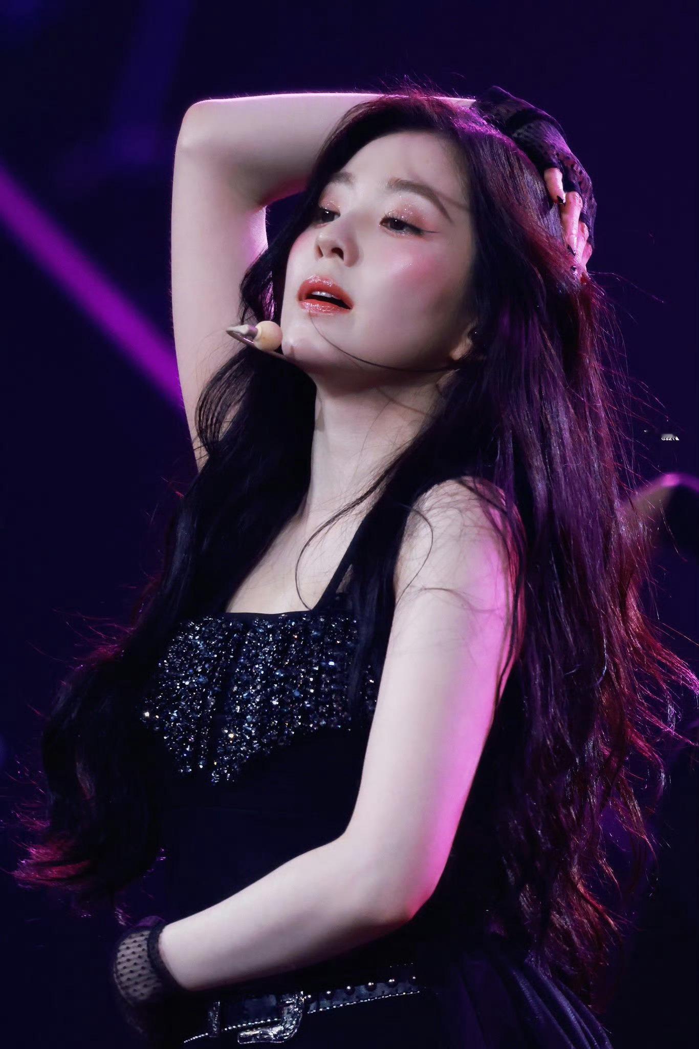 Irene裴珠泫中文撒娇这一下裴珠泫中文撒娇完全是女王👑状态也太好了吧！ 