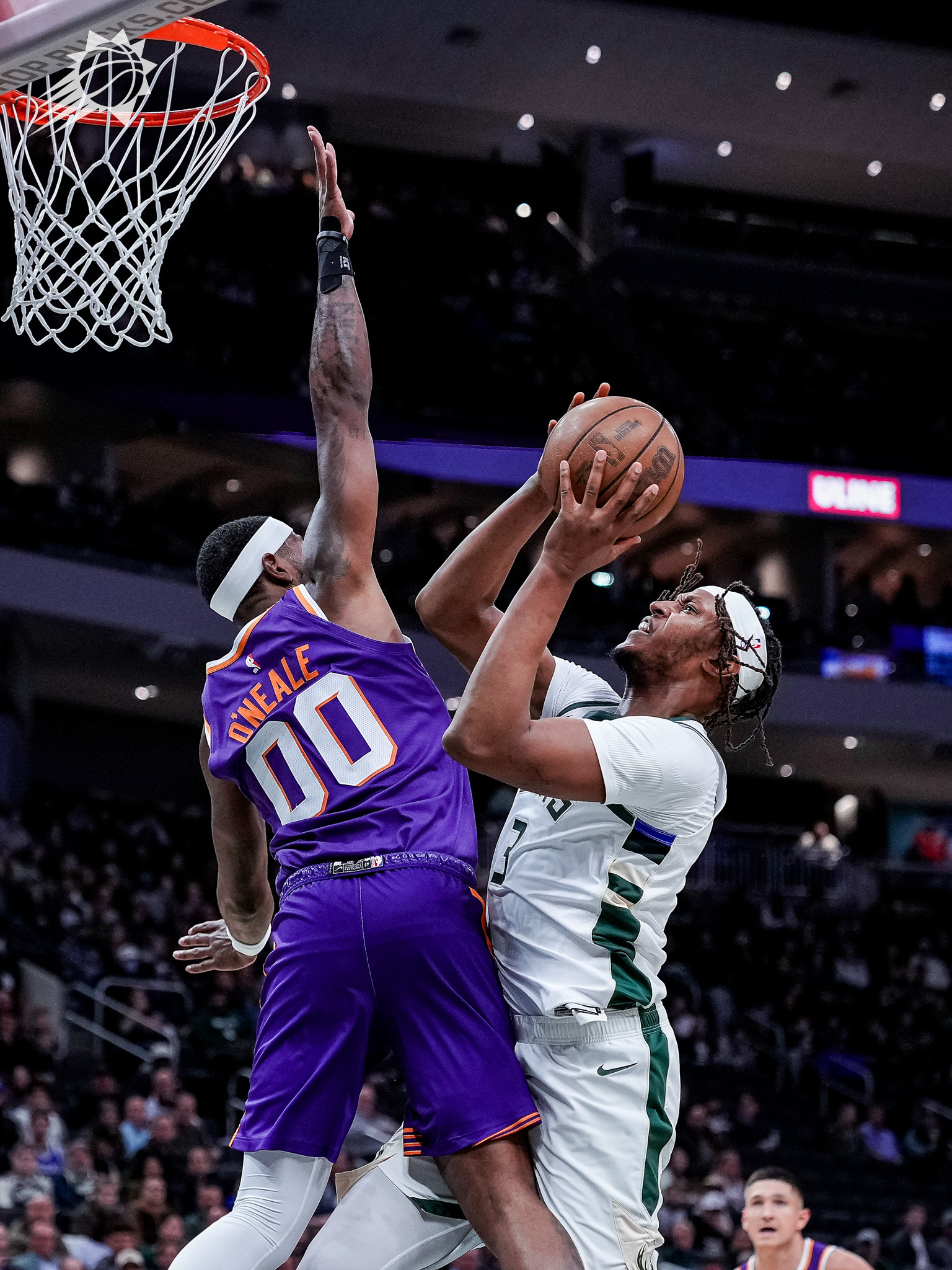 我们在太阳vs雄鹿的第四节仅让对手得到17分（20投6中），且迫使他们在该节仅送