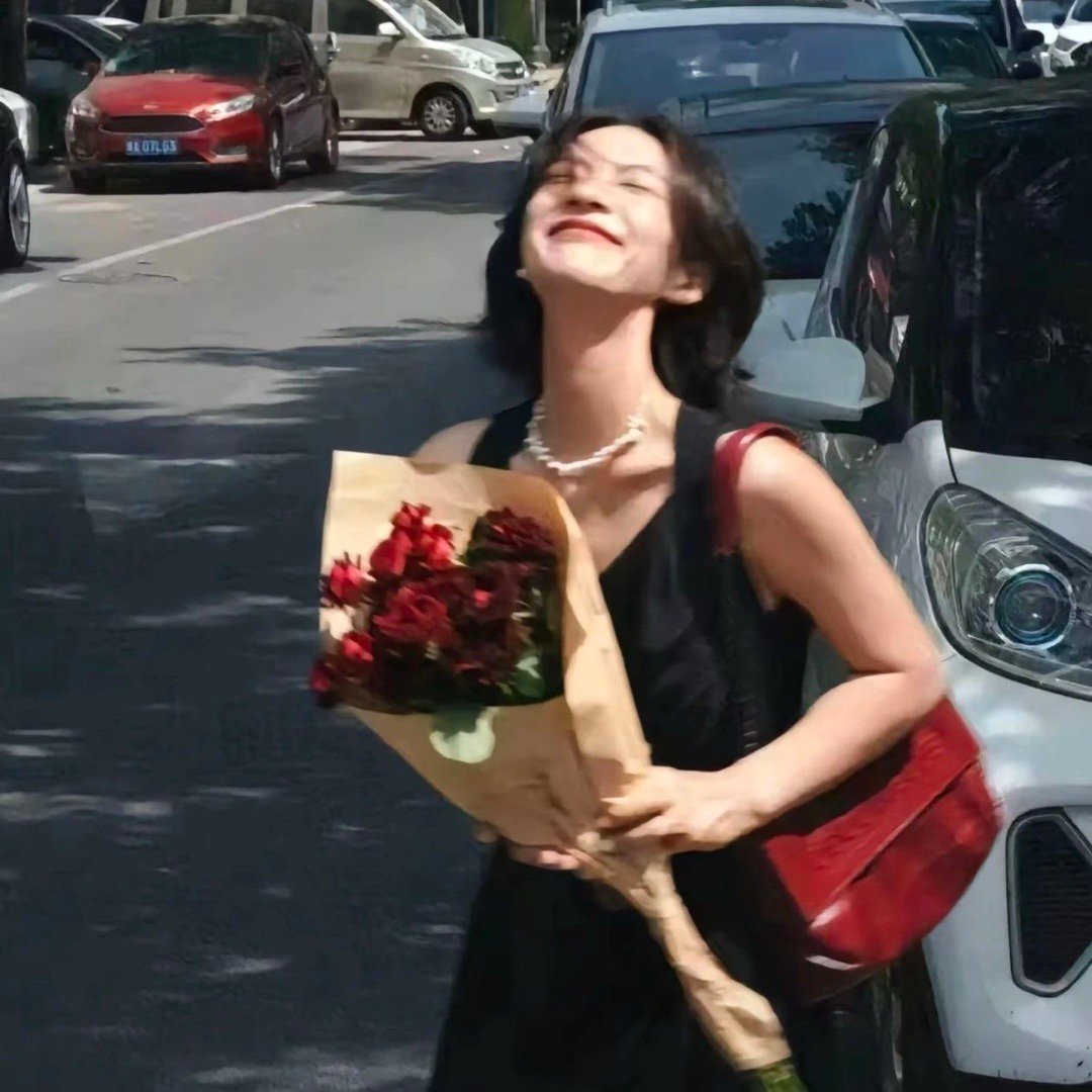 𝗕𝗲 𝗺𝘆𝘀𝗲𝗹𝗳 🌷◡̈ 不高，不瘦，不漂亮，但仍然是自己喜