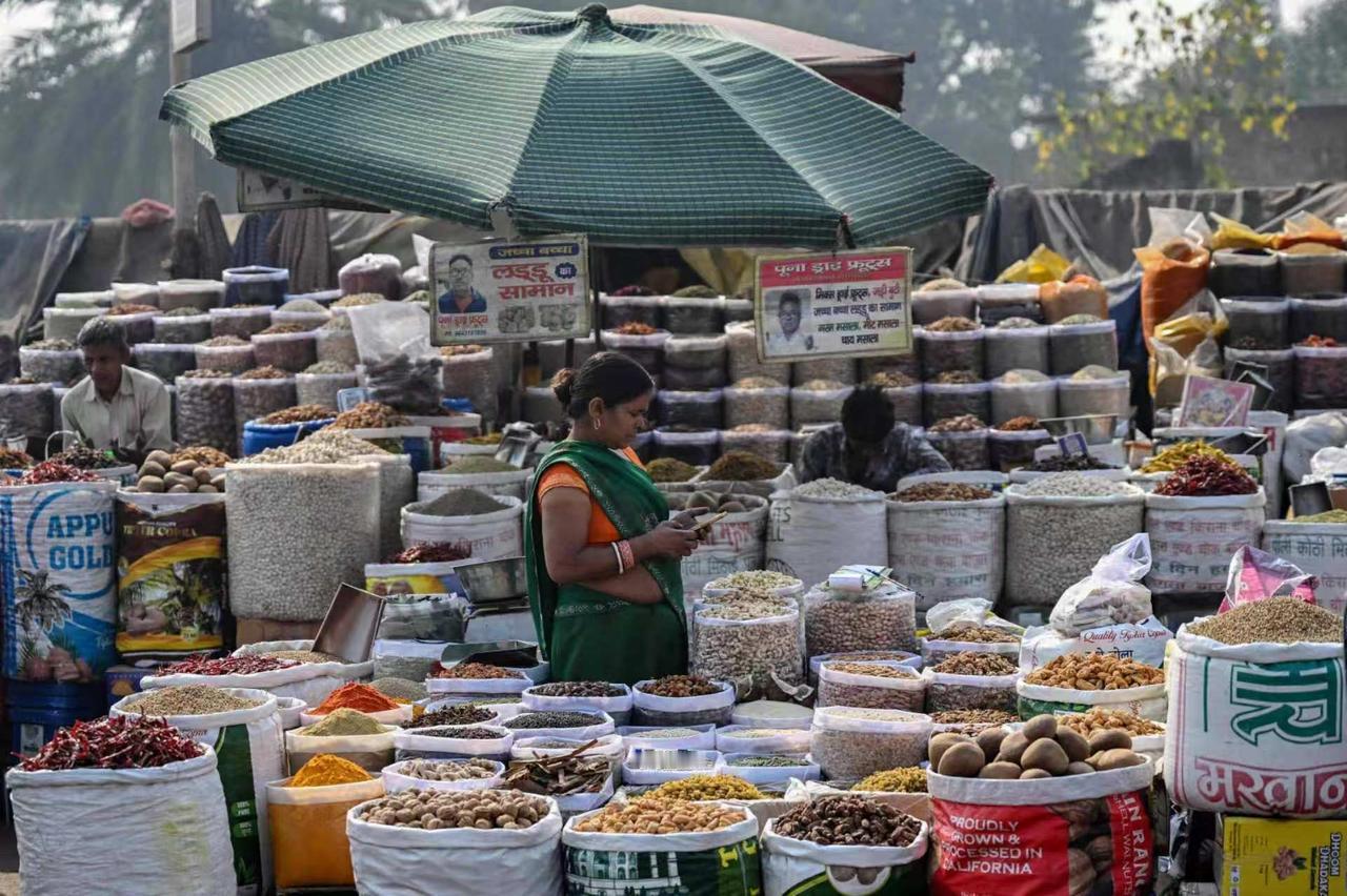 中东美以伊战争如果再打下去，估计印度要把财政耗光了。

美以伊打了快60天，能源