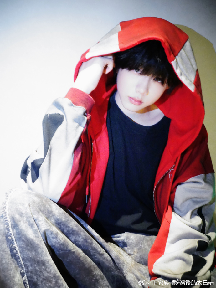 陈奕恒要让你们看到最好看的我每次看到陈奕恒都忍不住感叹好帅，清爽的少年感搭配绝佳