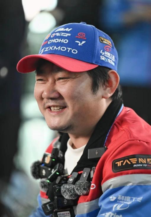 订单爆单！
张雪机车官宣：大量招人，
退役军人优先 年补5000元...
 
张