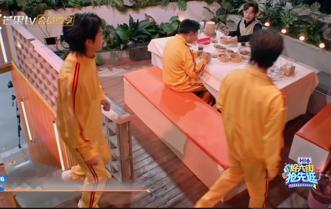 没听过狐狸说话的请听“吃点猪蹄”我被萌哭…丁程鑫你好星期六