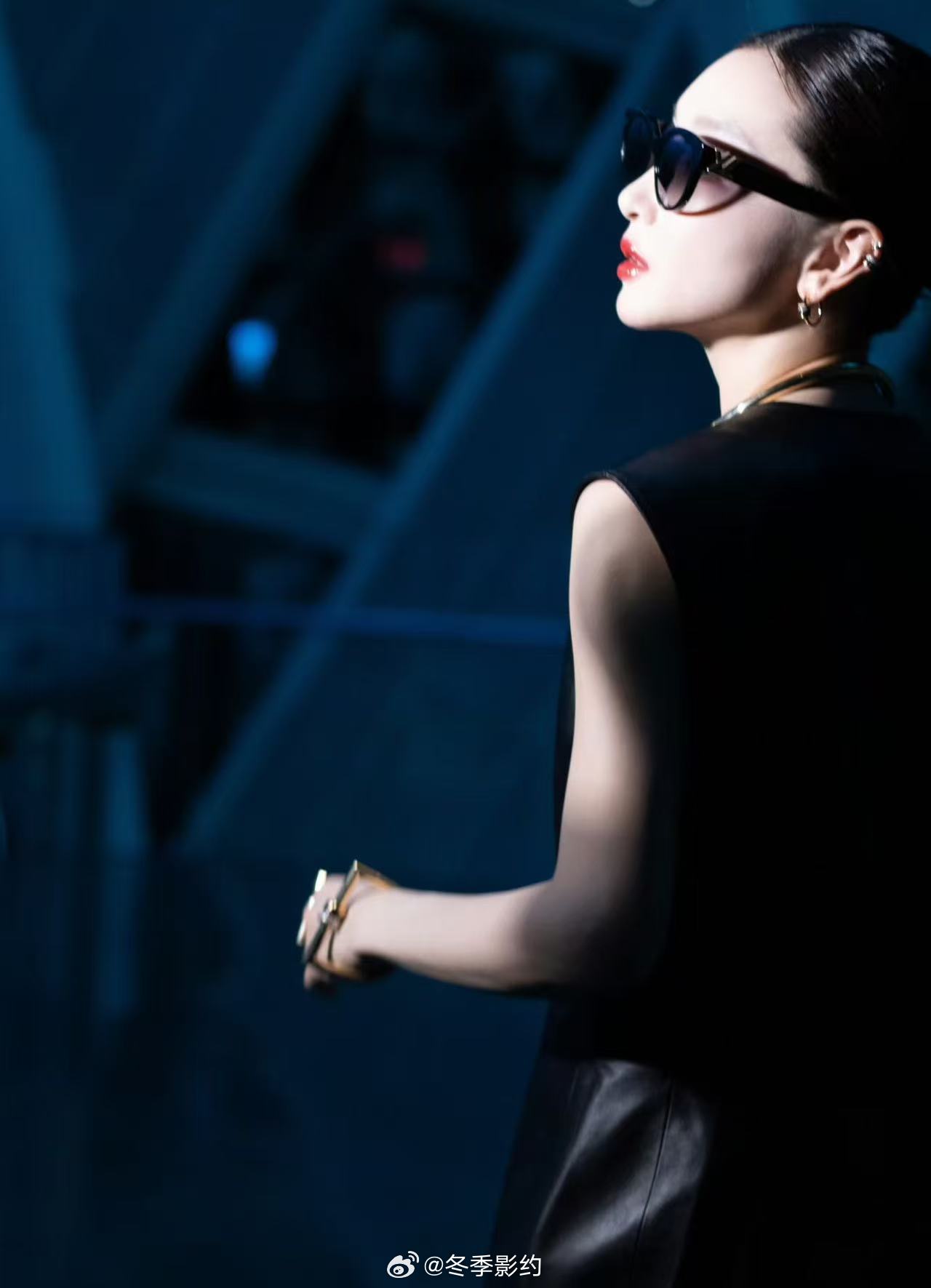 周冬雨不做演员想去养驴周五晚高疯 周冬雨这个回答真的太真实了，因为爱吃所以想养。