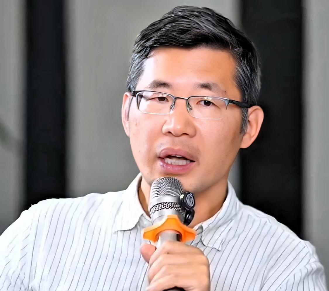 郑毓煌鼓吹“每年引进十万外国人改良中国人种”荒唐言论等其账号遭全网封禁
 
据网