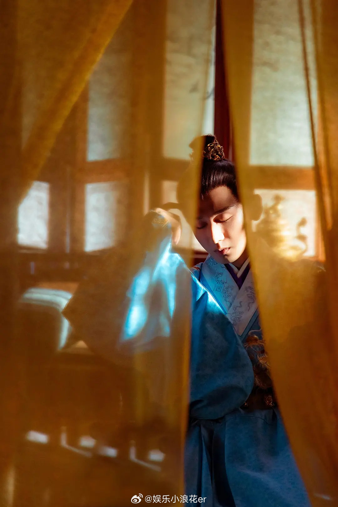 新浪娱乐换了成毅朱瞻基头像新浪娱乐又换成毅头像了 哇哦！愚人节换了《两京十五日》