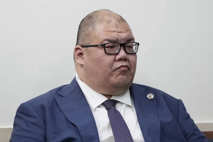 #张振熙或接任白宫新闻秘书#【美媒：白宫通讯主任张振熙可能接任白宫新闻秘书】据美
