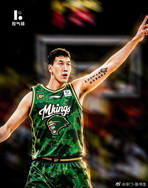 截至目前！CBA休赛季已完成转会8位球员，杜润旺仍未签约同曦。1.赵嘉仁 (广厦
