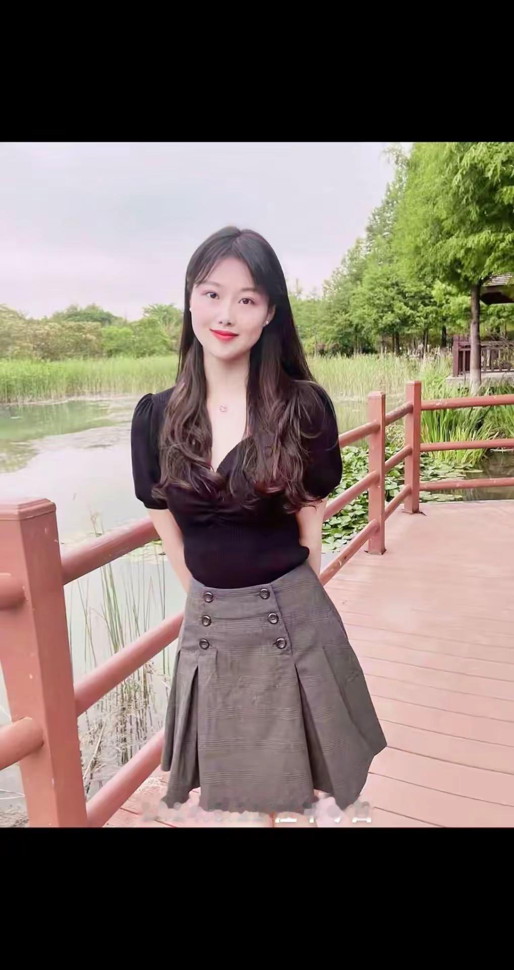 百褶裙少女 学姐感穿搭