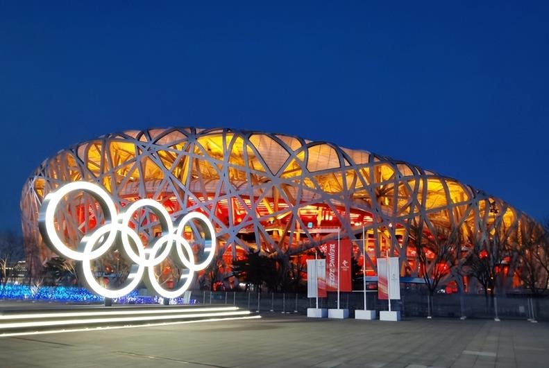 难怪中国会放弃2036申奥！
 
当年中国举办奥运，国际奥委会委员们反复来挑毛病