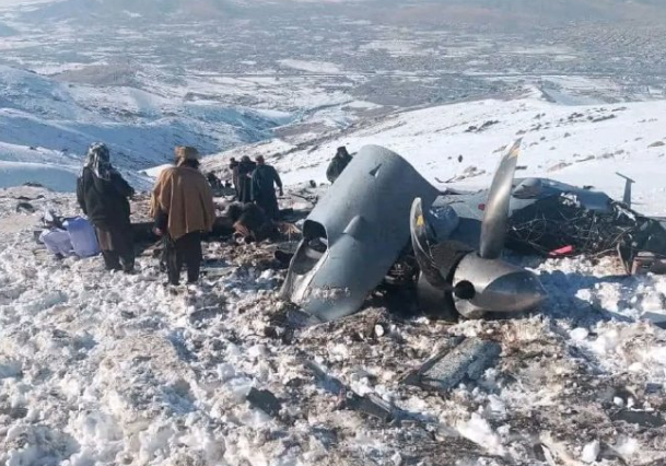 一架美军无人机在阿富汗坠毁，给中方敲响了警钟：有人在秘密投靠白宫！2026年1月