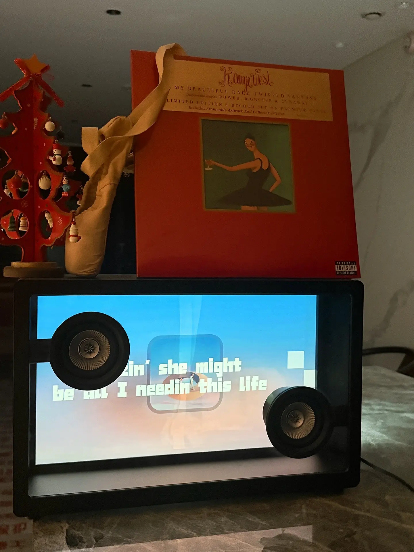 精神层次越高的人对感情越专一，因为善于处理自己内心欲望，因而不会把类似...