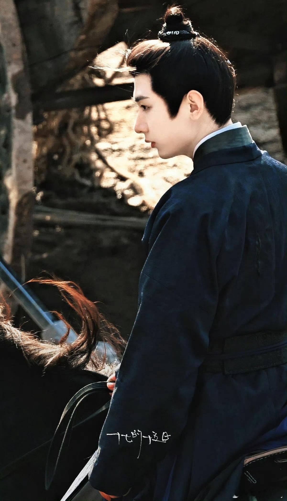 成毅两京十五日cy成毅朱瞻基心有所期，福有回响。昭昭如愿，岁岁安澜。成毅｜卢云 