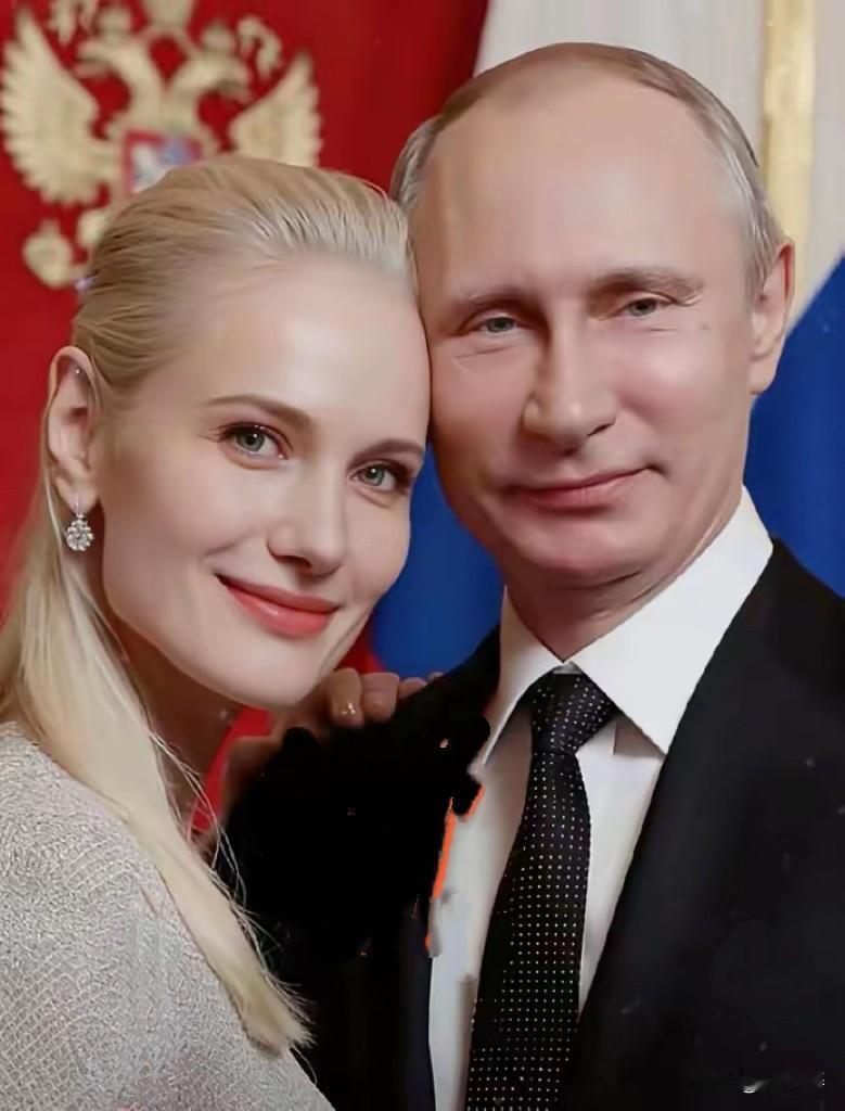 铁汉柔情
衍生73岁恋爱
爱是铁汉的软肋
也是晚年的诗行
在皱纹深处
绽放春天