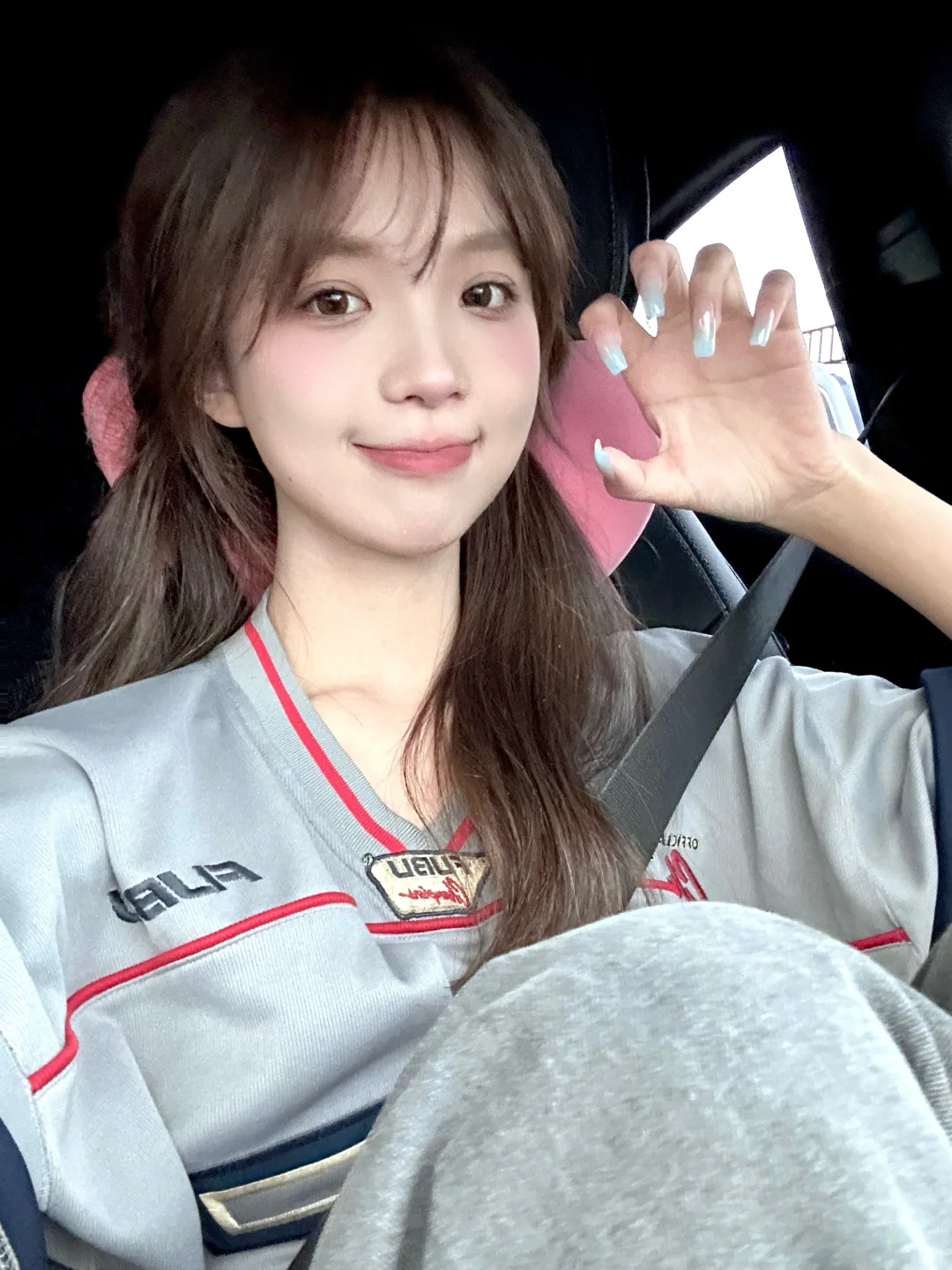新美甲新发色新衣服😋💅