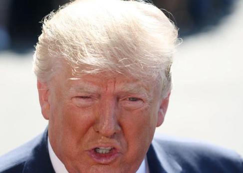 谈判结束，泽连斯基很开心
当地时间 11 月 30 日，特朗普在空军一号上对外透